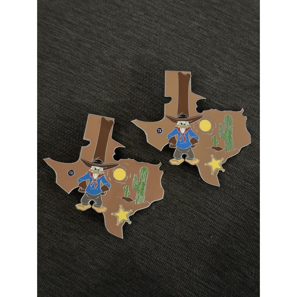 Disney Donald American Adventure Texas TX Mystery Disney Pin Limited Release